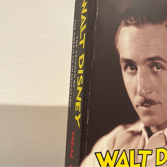 Walt Disney The Triumph of the American Imagination Neal Gabler Paperback Book - Picture 7 of 8